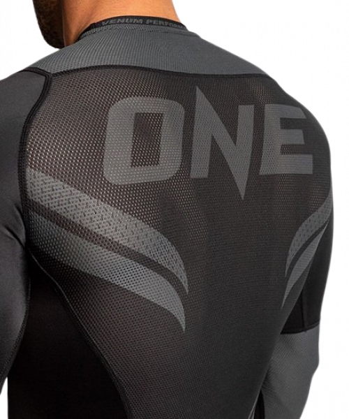 Venum Rashguard One FC Impact schwarz lang